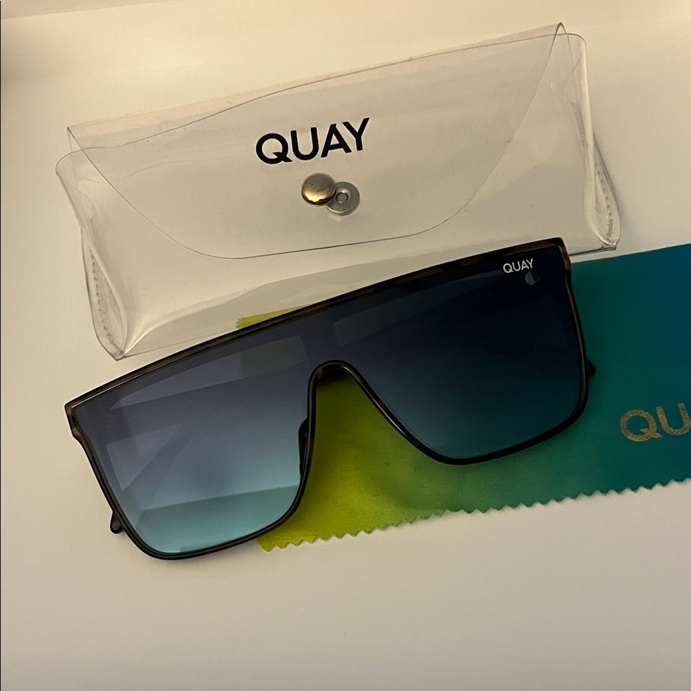 Quay Australia Gradient Black Sunglasses